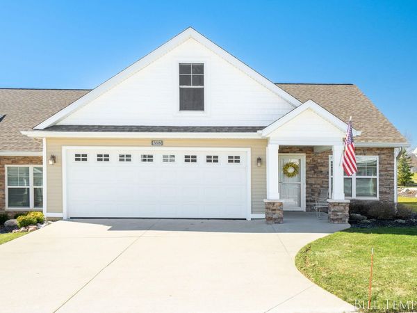 6553 Potters Wheel Drive SE, Caledonia, MI 49316