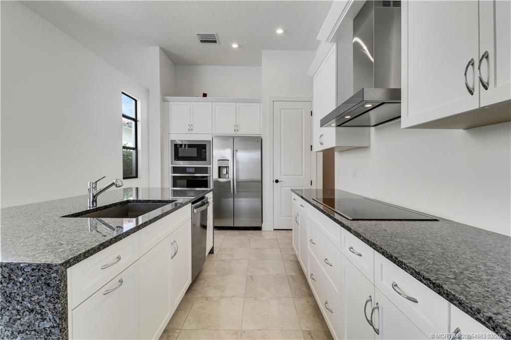 120 SE Cortile Enza, Port Saint Lucie, FL 34952 Photo