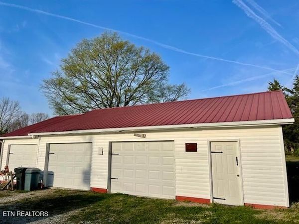 2108 Grey Ridge Rd, Maryville, TN 37801