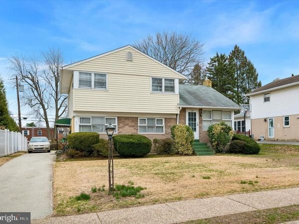 584 PAOLI AVENUE, PHILADELPHIA, PA 19128
