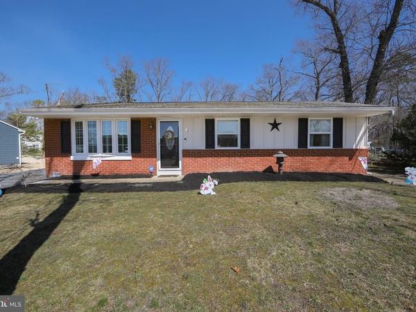 413 VIRGINIA DRIVE, BROWNS MILLS, NJ 08015