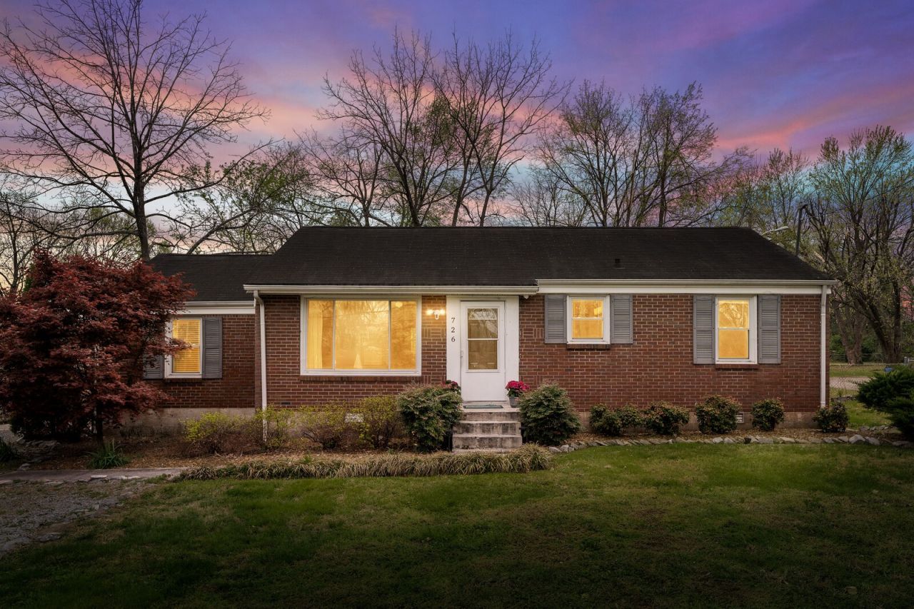 726 Maplewood Ln, Nashville, TN 37216 Main Photo