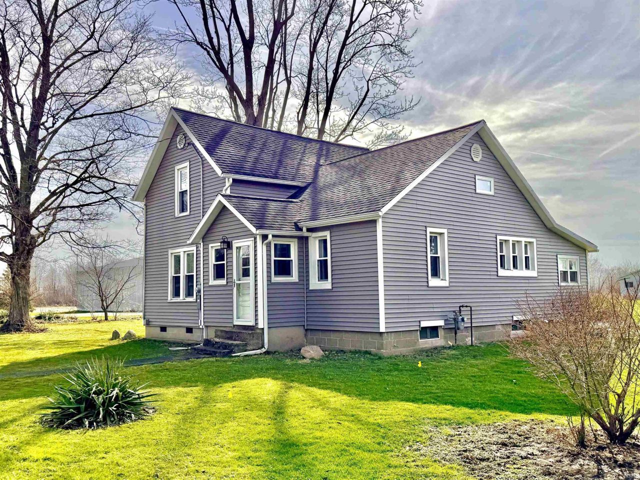 1461 Queen Road, Walkerton, IN 46574 Main Photo