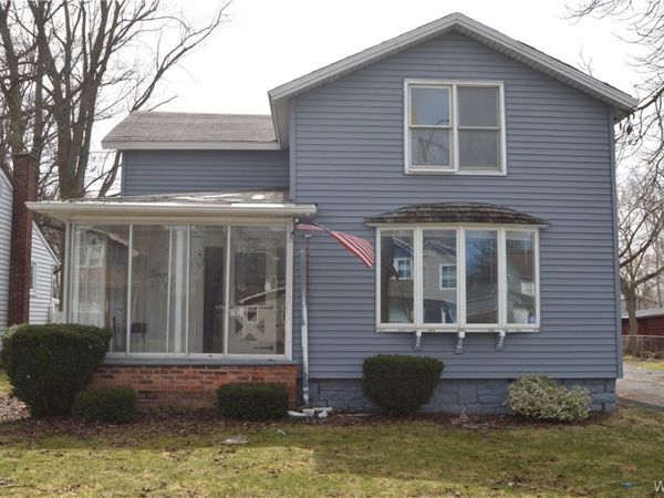 28 Minard Street, Lockport, NY 14094