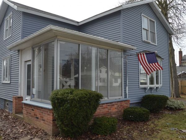 28 Minard Street, Lockport, NY 14094