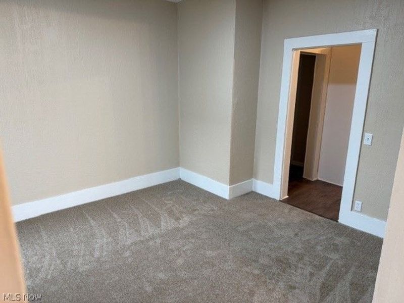 525 E High Street, Uhrichsville, OH 44683 Photo 10