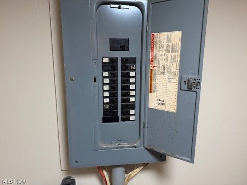 525 E High Street, Uhrichsville, OH 44683 Photo 26