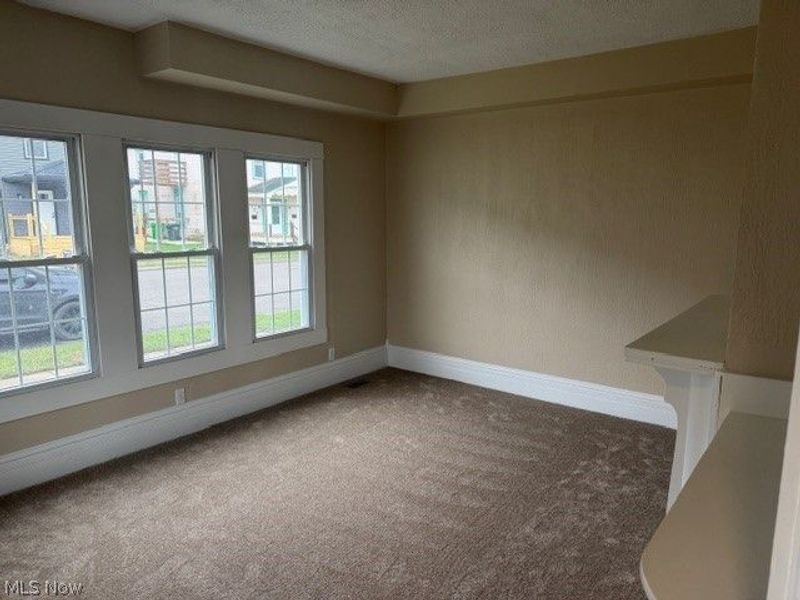 525 E High Street, Uhrichsville, OH 44683 Photo 9