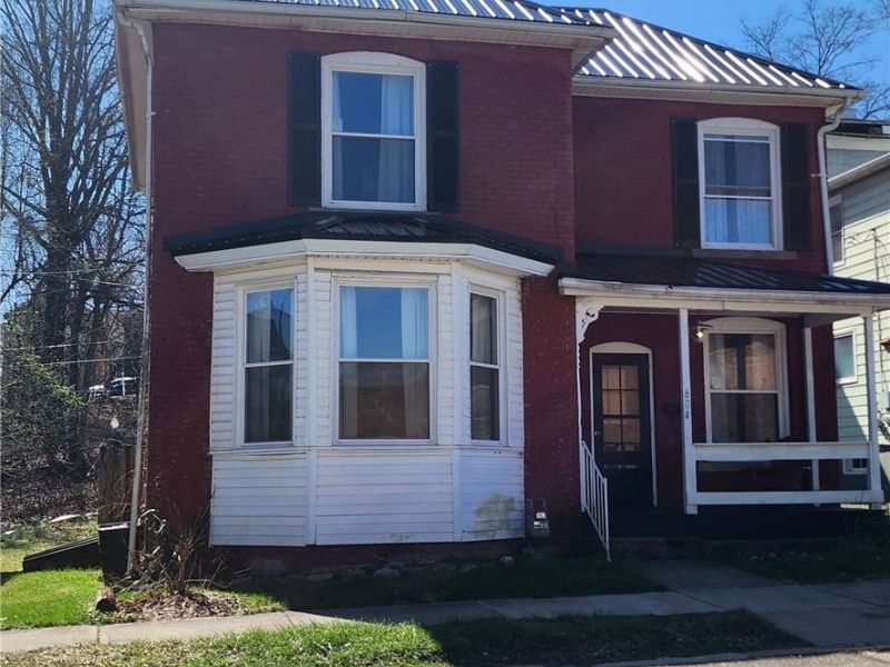 804 Gomber Avenue, Cambridge, OH 43725 Photo 1