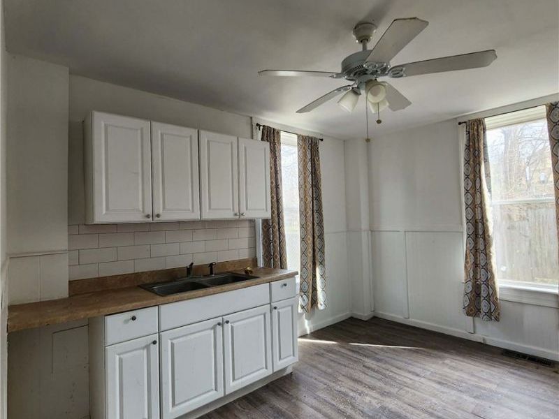 804 Gomber Avenue, Cambridge, OH 43725 Photo 8