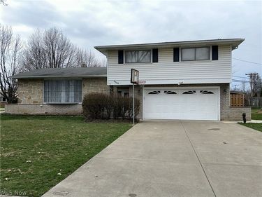 6506 Fairweather Drive, Cleveland, OH 44130