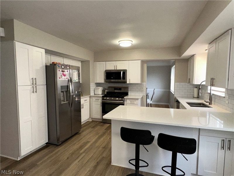 6506 Fairweather Drive, Cleveland, OH 44130 Photo 5