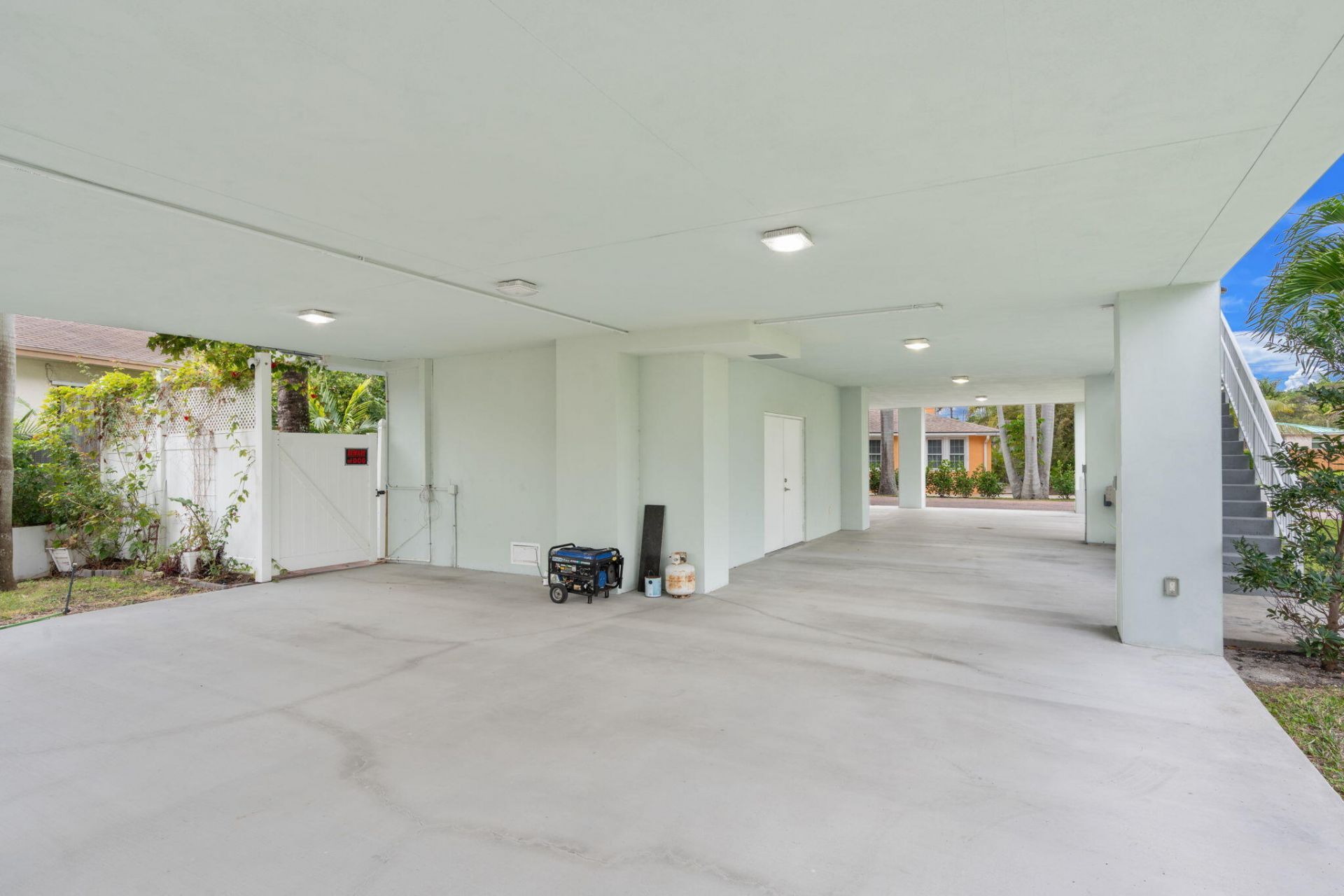 2510 N Lake Dr Drive N, Boynton Beach, FL 33435 Photo