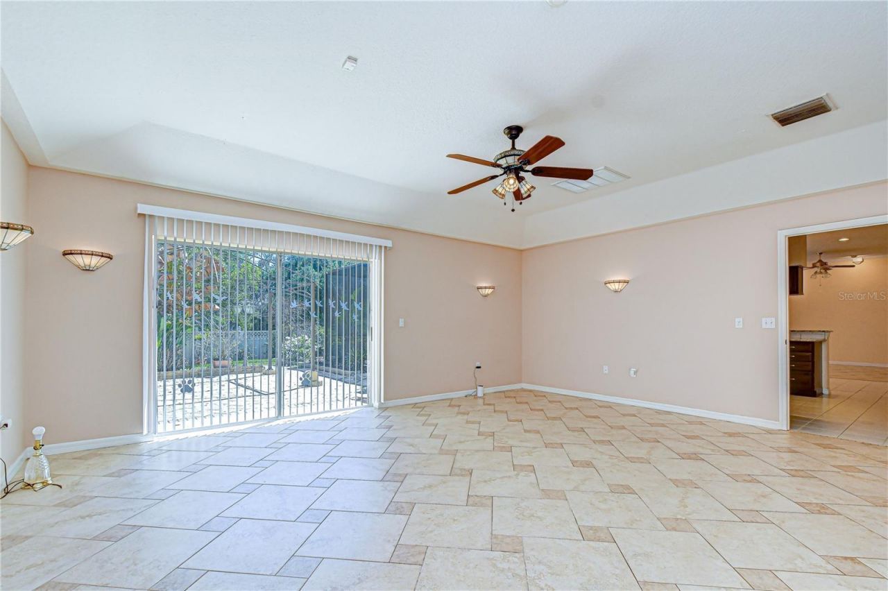 1121 Split Silk Street , Valrico, FL 33594 Photo