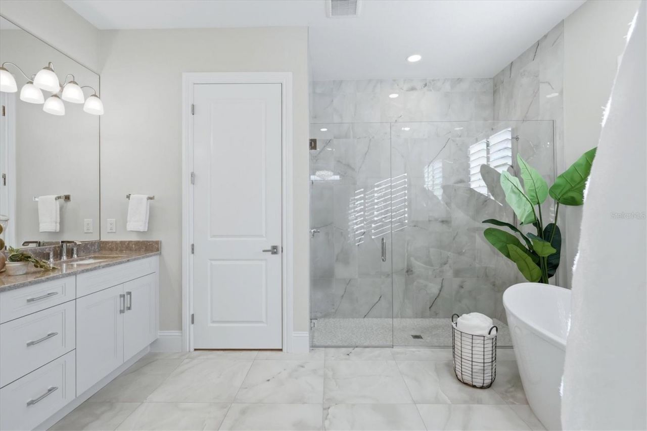 8352 Sea Glass Court, Sarasota, FL 34240 Photo