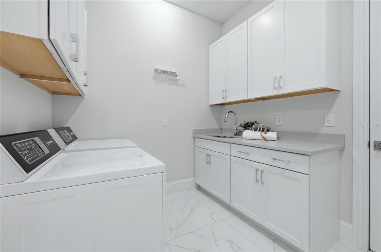 8352 Sea Glass Court, Sarasota, FL 34240 Photo