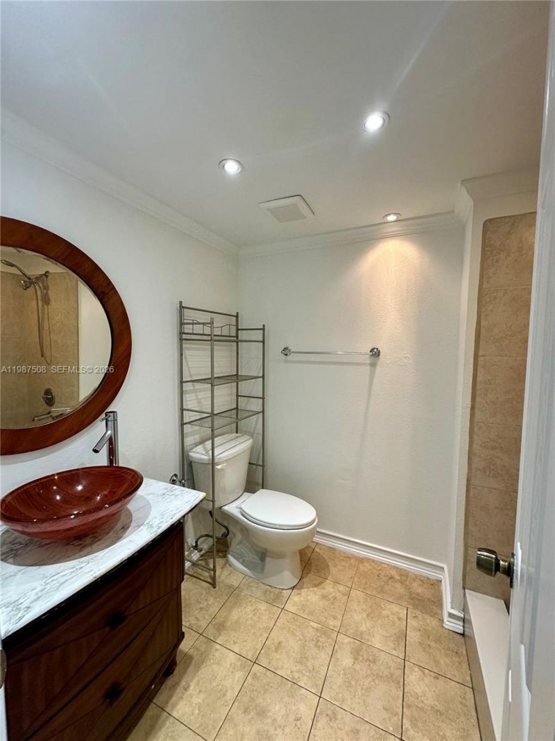 9701 Fontainebleau Blvd, Unit C203, Miami, FL 33172 Photo