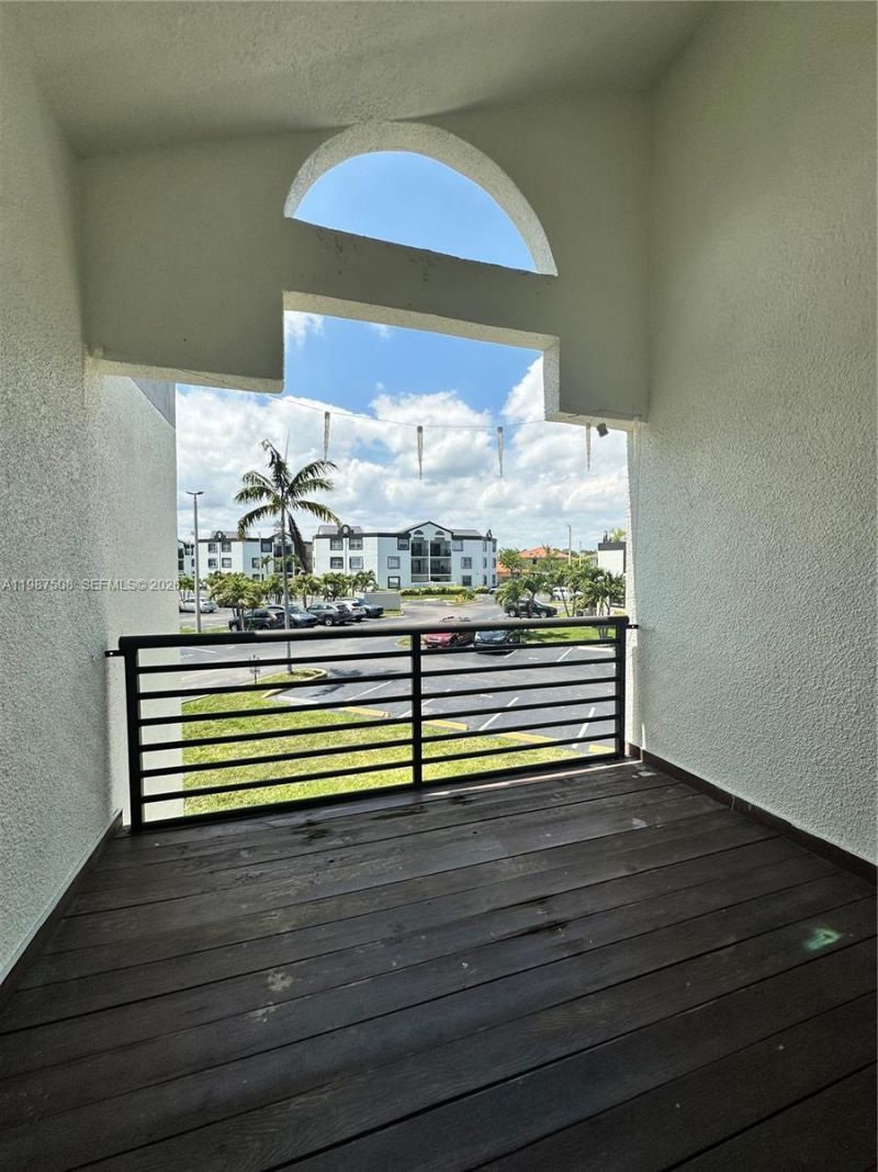 9701 Fontainebleau Blvd, Unit C203, Miami, FL 33172 Photo