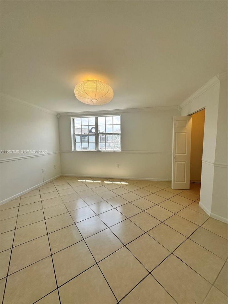 9701 Fontainebleau Blvd, Unit C203, Miami, FL 33172 Photo