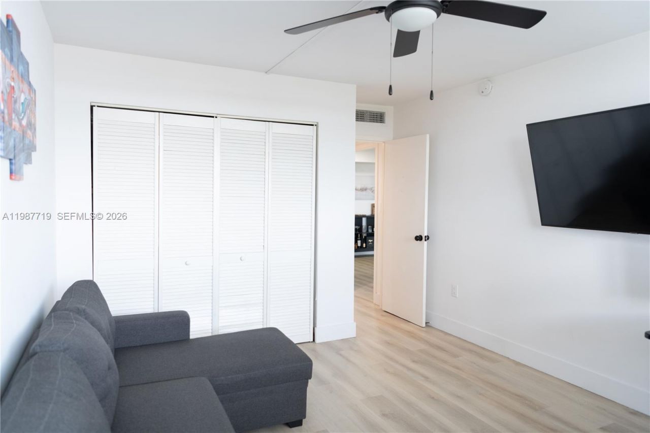 13155 Ixora Ct , Unit 512, North Miami, FL 33181 Photo