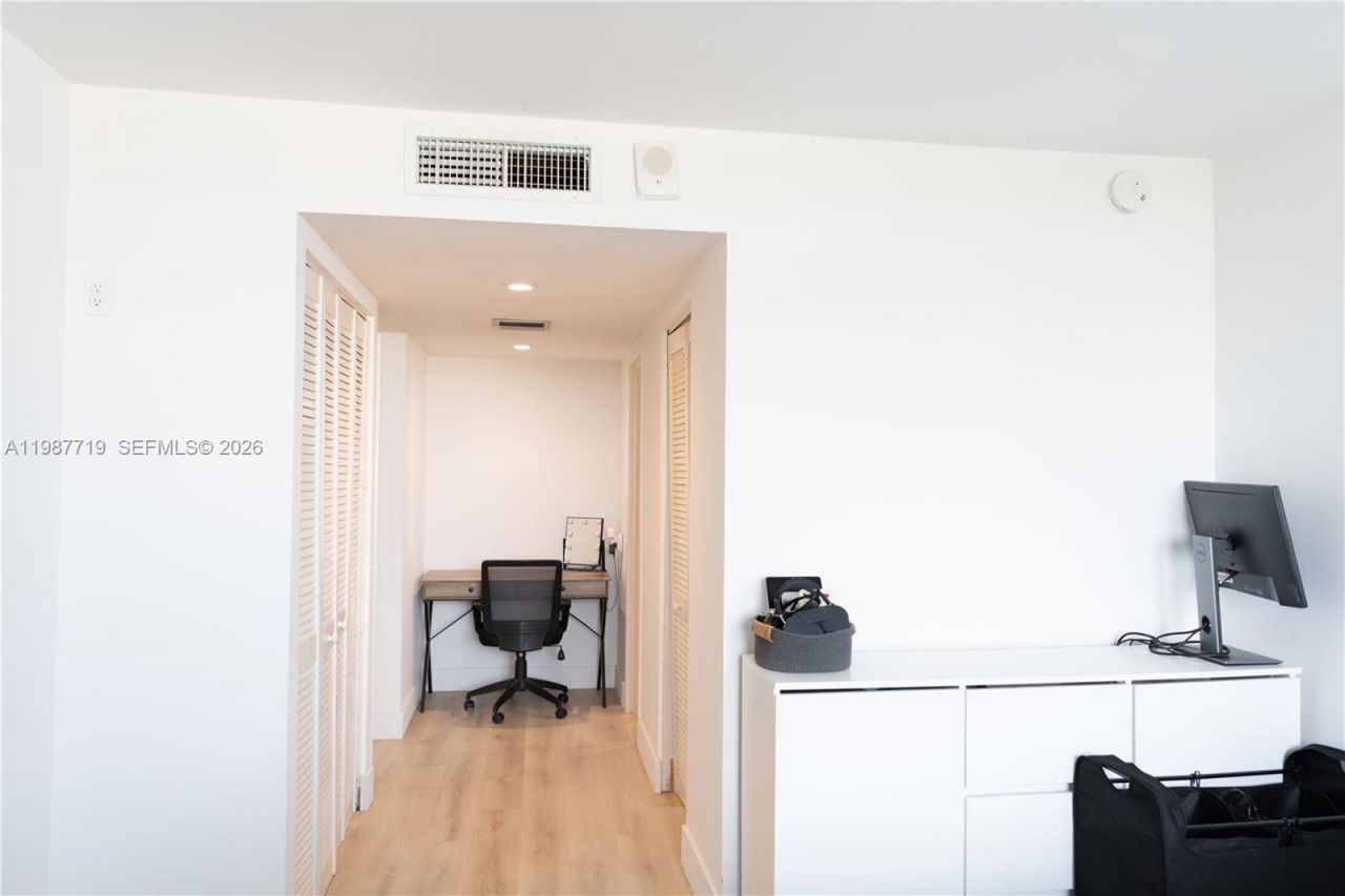 13155 Ixora Ct , Unit 512, North Miami, FL 33181 Photo