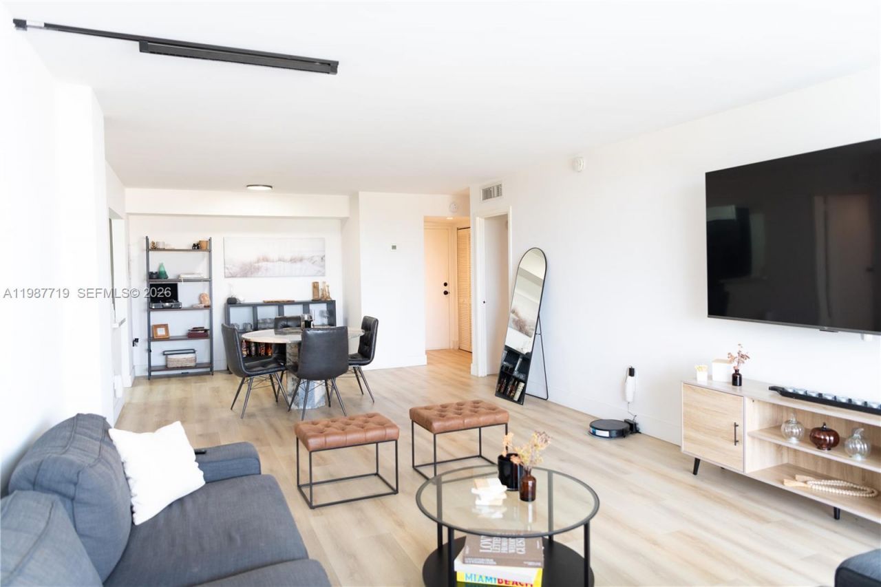 13155 Ixora Ct , Unit 512, North Miami, FL 33181 Photo