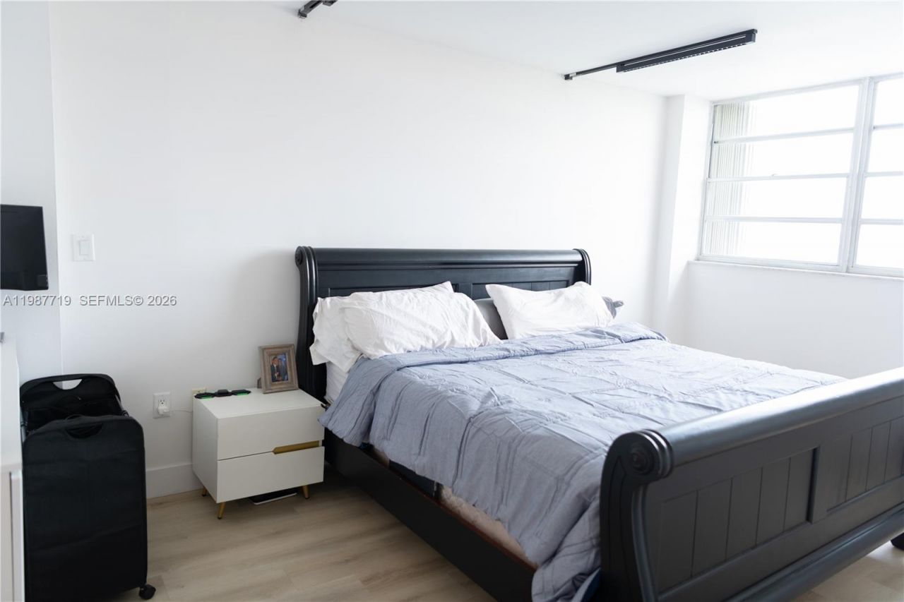 13155 Ixora Ct , Unit 512, North Miami, FL 33181 Photo