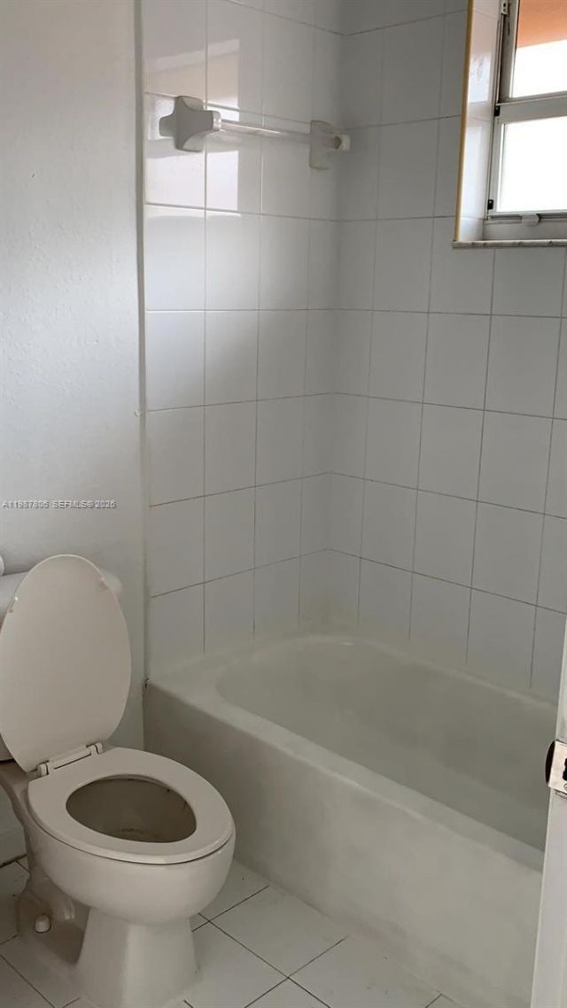 7905 NW 8 St , Unit 8A, Miami, FL 33126 Photo