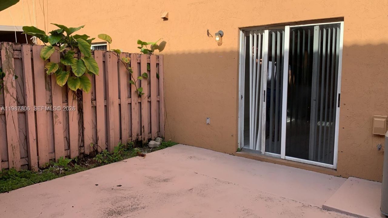 7905 NW 8 St , Unit 8A, Miami, FL 33126 Photo