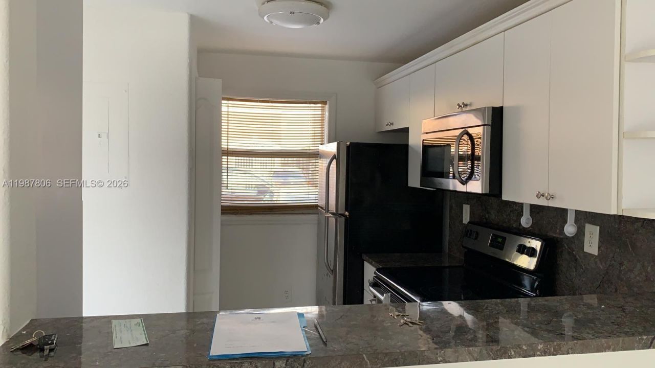 7905 NW 8 St , Unit 8A, Miami, FL 33126 Photo