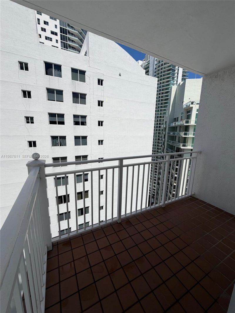 185 SE 14th Ter , Unit 2701, Miami, FL 33131 Photo