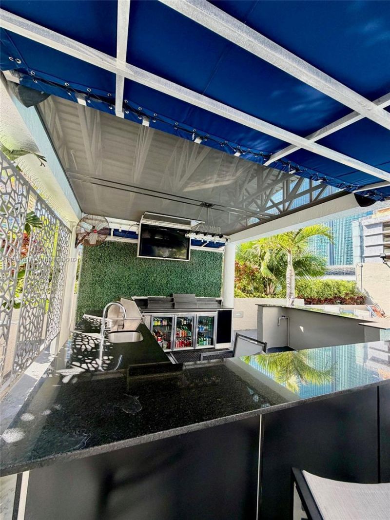 185 SE 14th Ter, Unit 2701, Miami, FL 33131 Photo