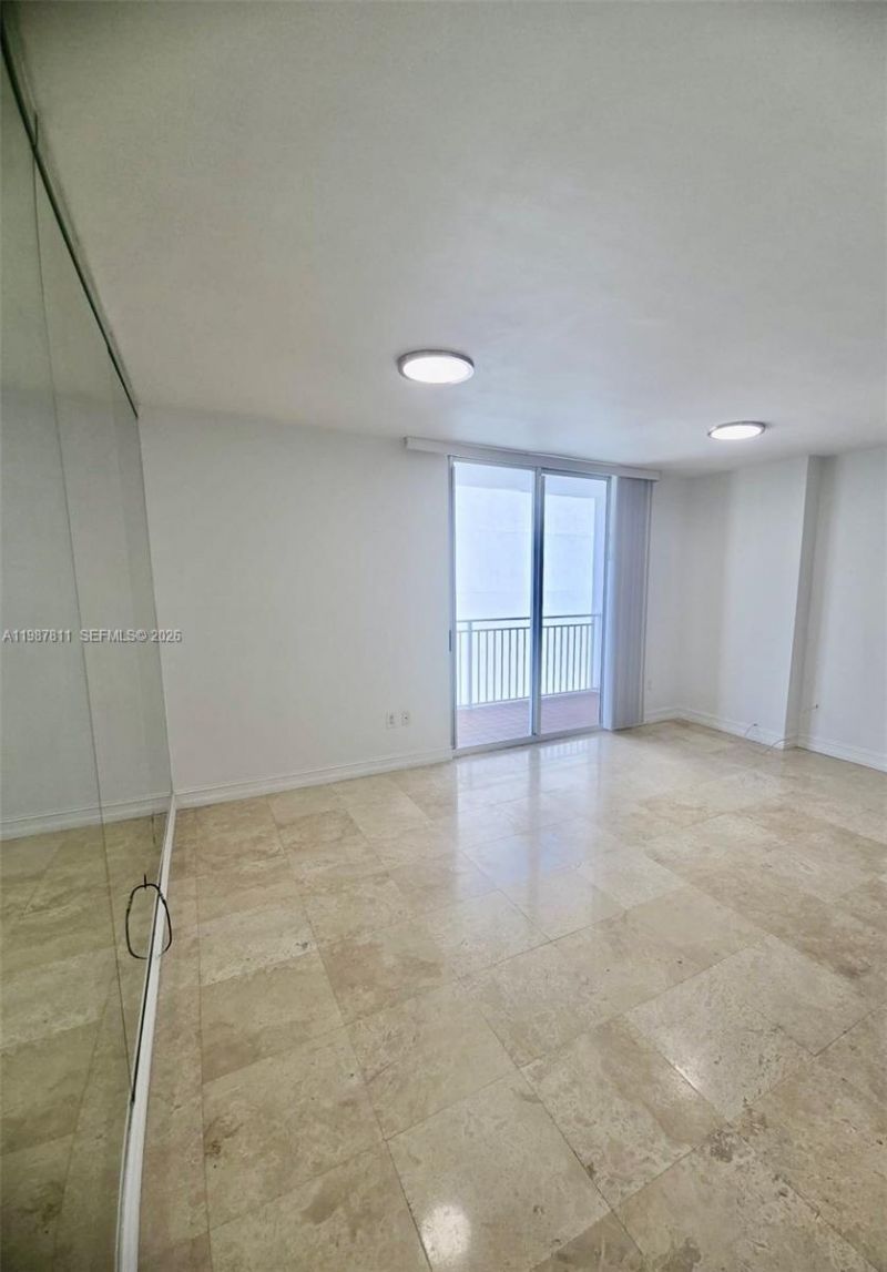 185 SE 14th Ter , Unit 2701, Miami, FL 33131 Photo