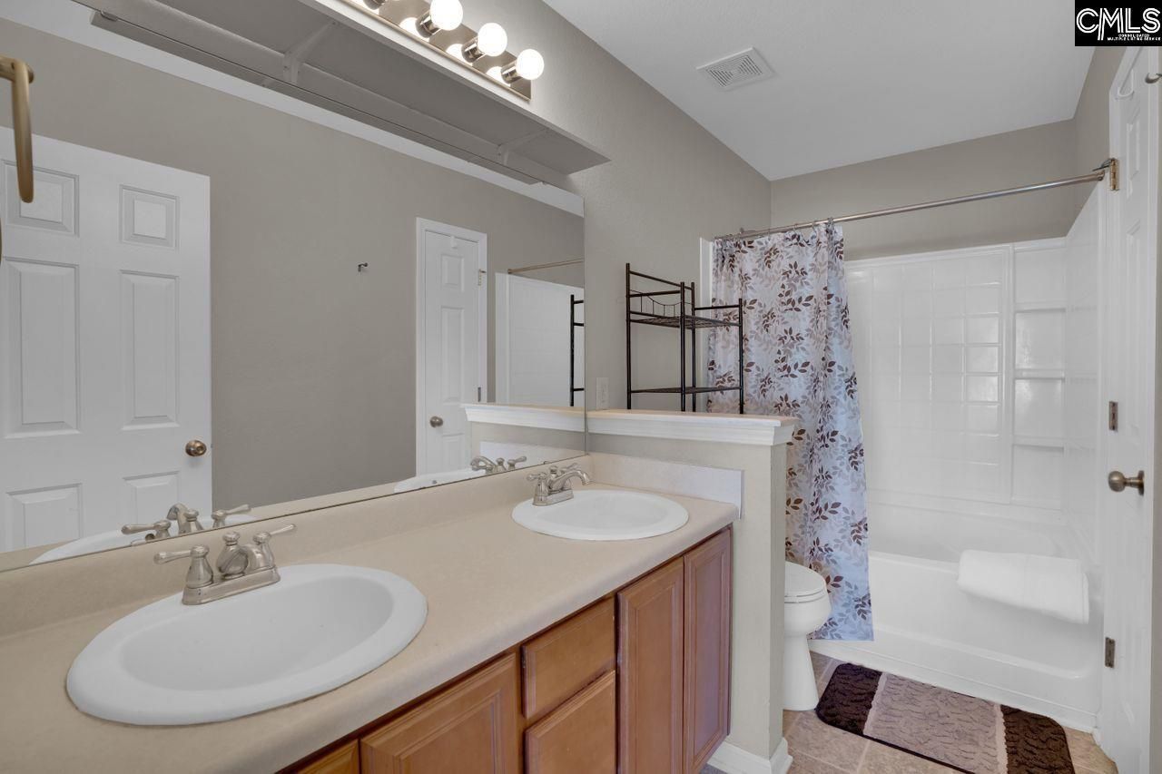 110 Stonecross Court Photo 12