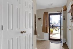 110 Stonecross Court photo 4