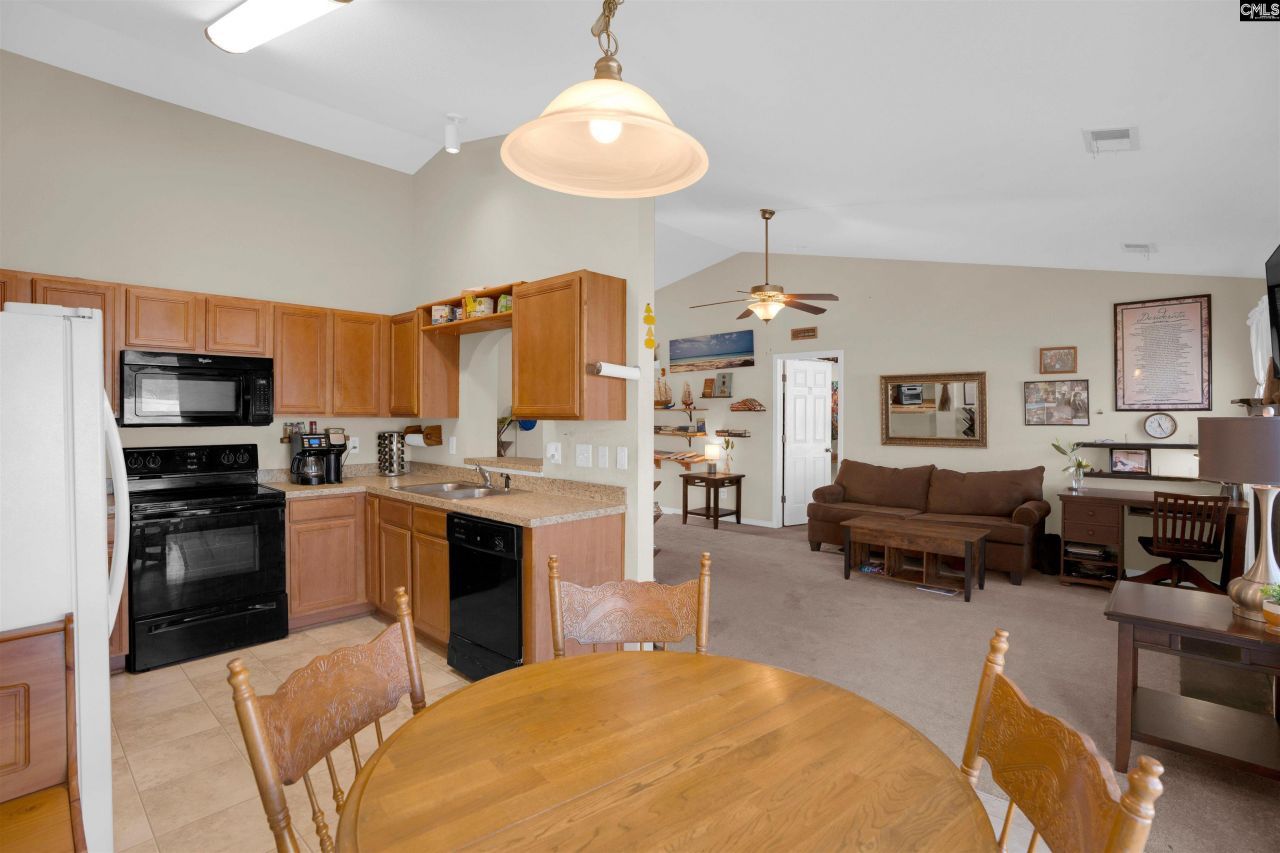 110 Stonecross Court Photo 6