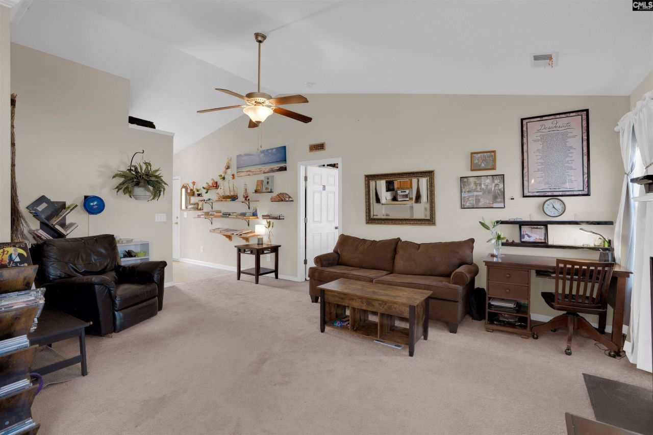 110 Stonecross Court Photo 9