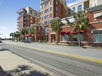 150 Bee Street, Unit Apt 713, Charleston, SC 29401