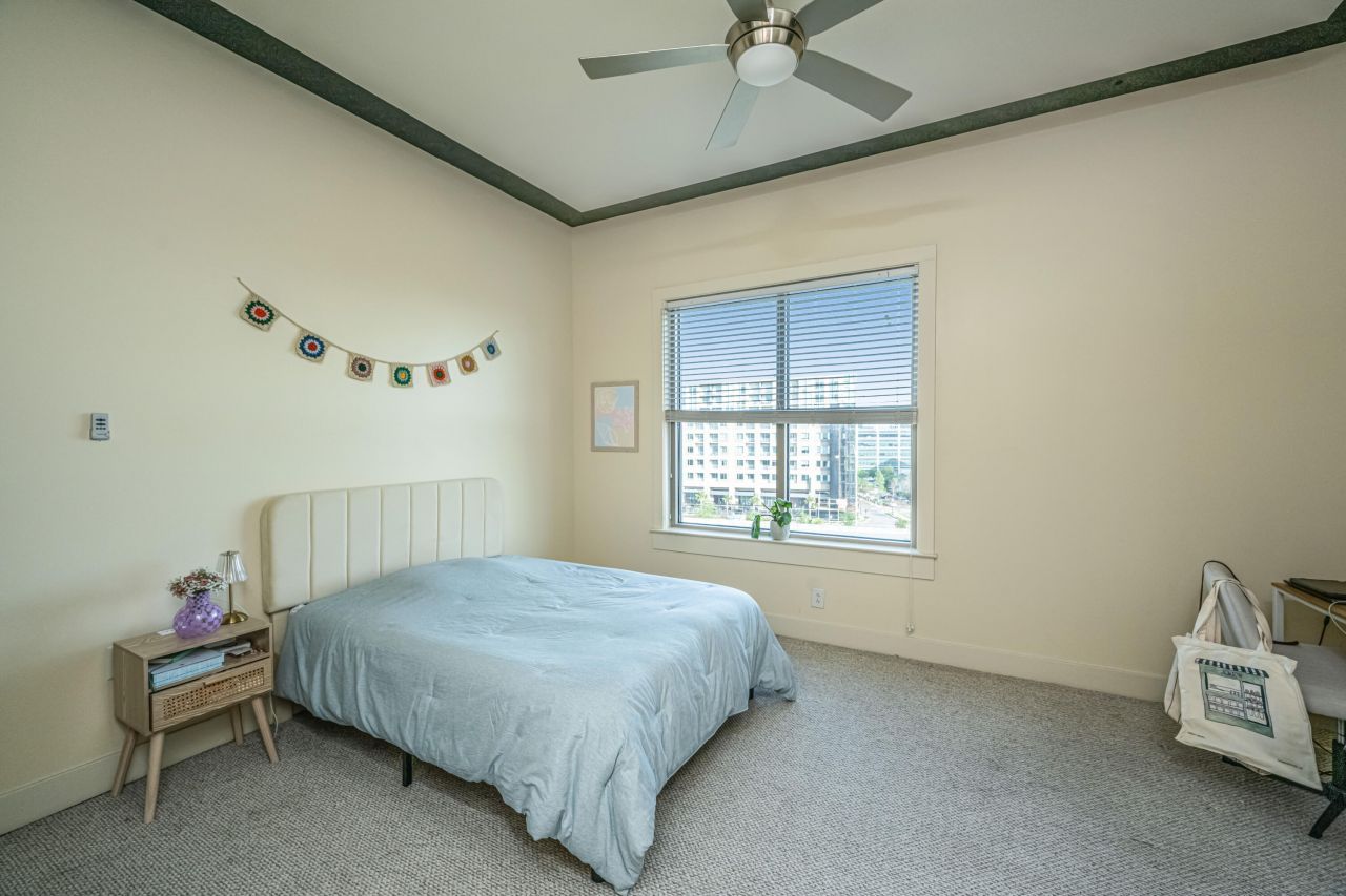 150 Bee Street Photo 17