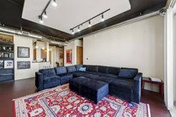 150 Bee Street photo 4