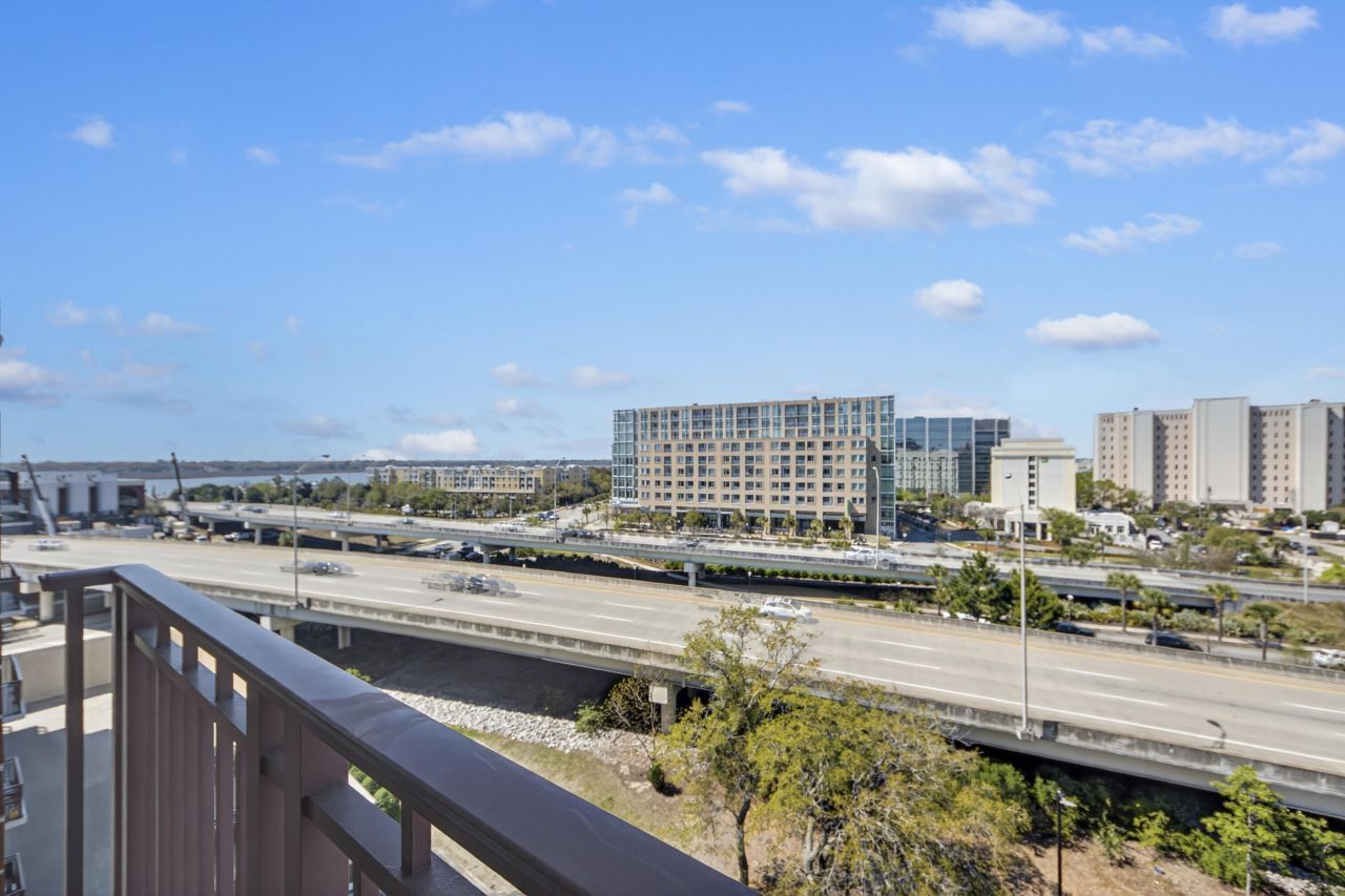 150 Bee Street Photo 22