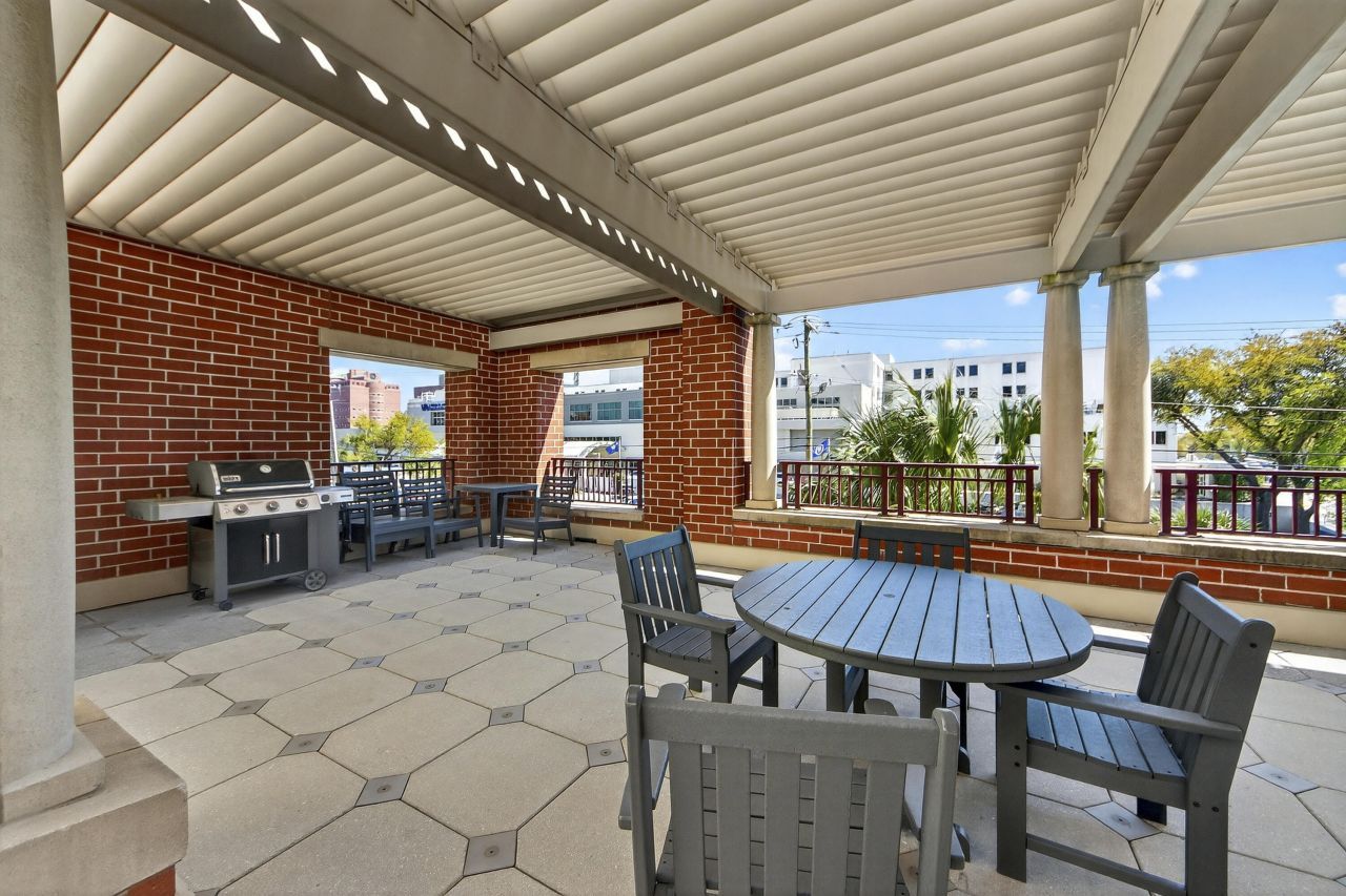 150 Bee Street Photo 25