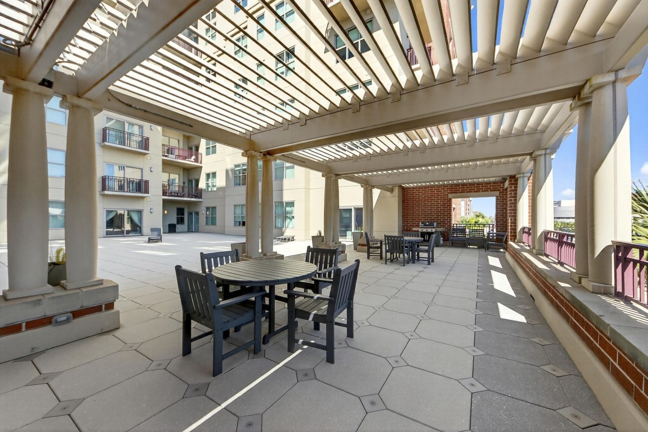 150 Bee Street Photo 26