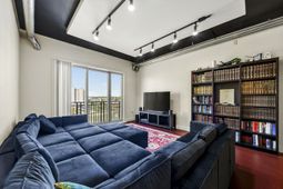 150 Bee Street photo 4