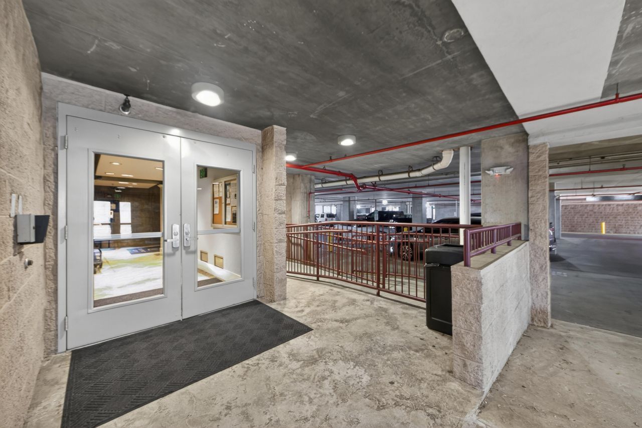 150 Bee Street Photo 32