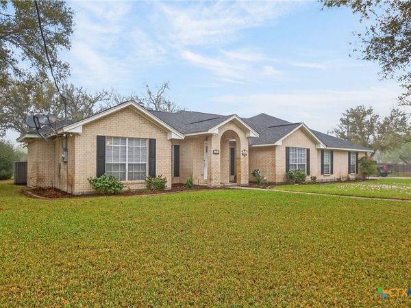 603 Oakway Street, Victoria, TX 77905