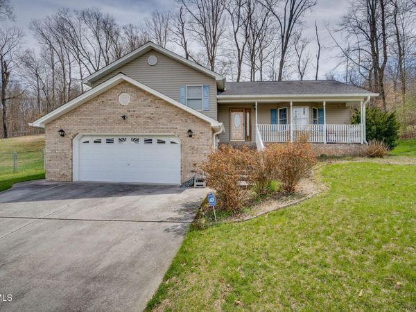 153 Valley Crest Drive, Mount Carmel, TN 37645