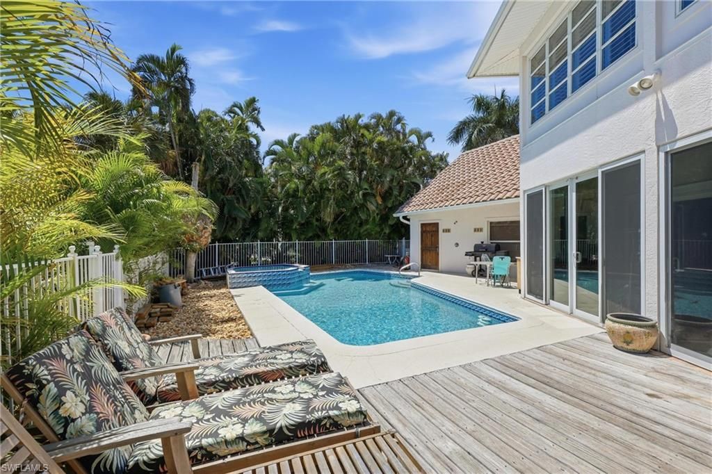 1748 Jewel Box Dr, Sanibel, FL 33957 Photo