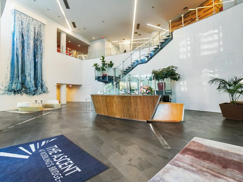 1 Roebling Way, Unit 401, Covington, KY 41011 Photo 2