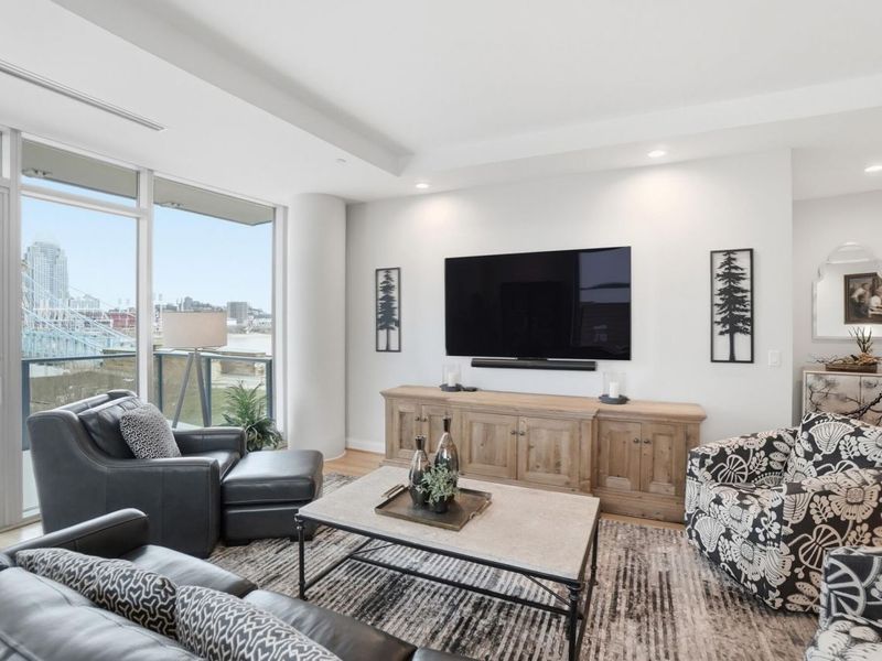 1 Roebling Way, Unit 401, Covington, KY 41011 Photo 6